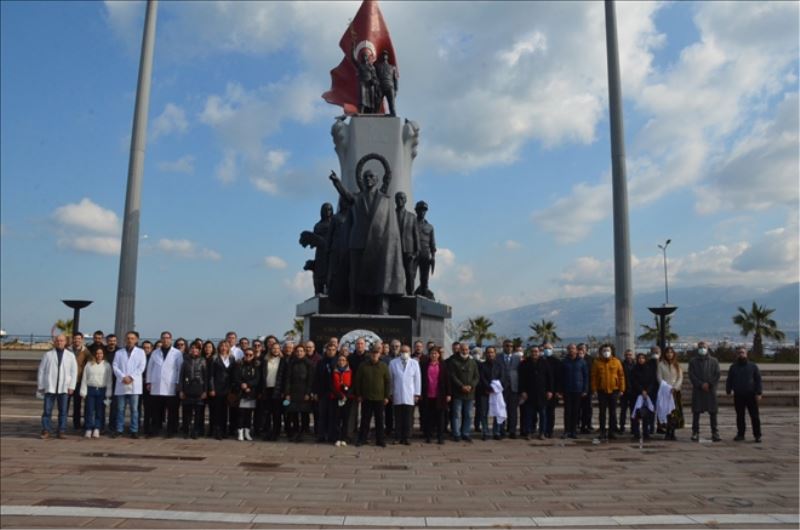 Hekimlerden 10. yıl Marşlı kutlama