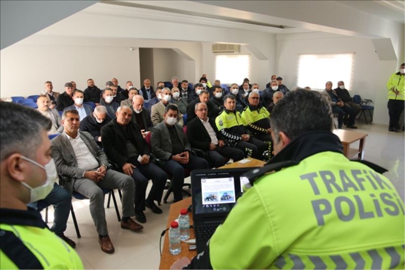 Traktör sürücülerine ´seminer´