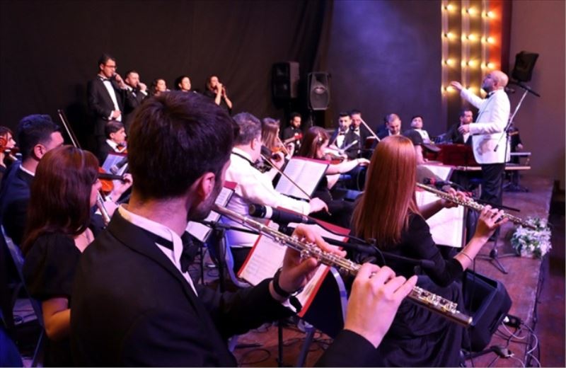 Valiliğin müzik topluluğunun ilk konseri
