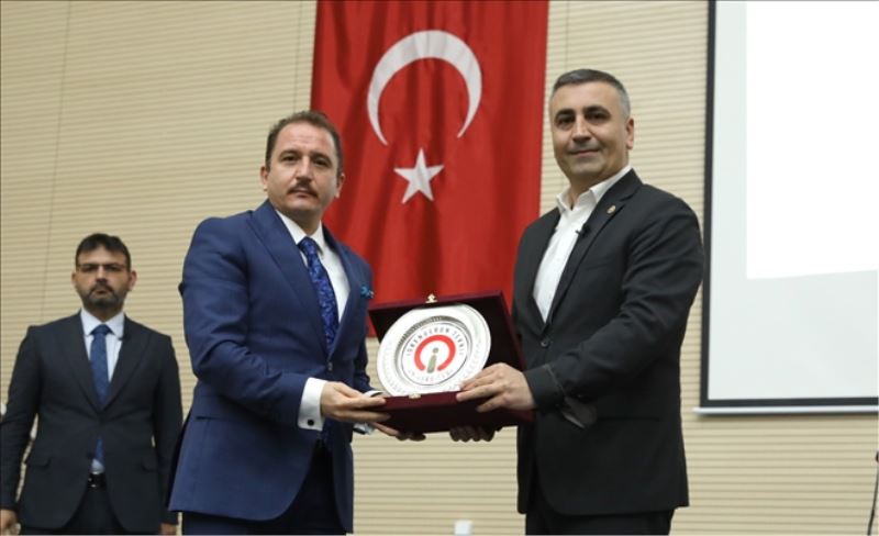´Milli enerji politikaları ve yansımaları´ konferansı