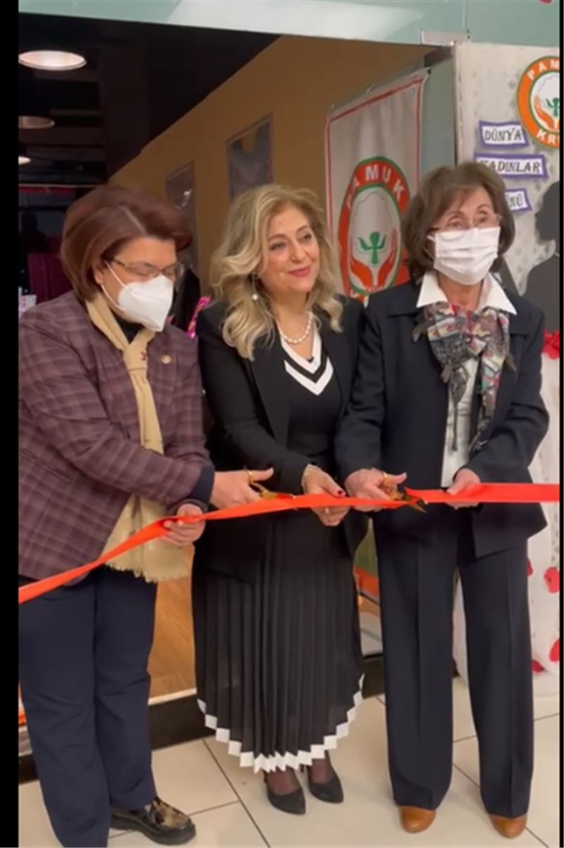 Miniklerden ‘kadın´ sergisi