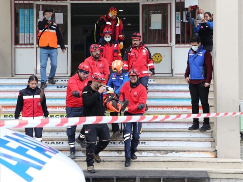 Okulda deprem tatbikatı