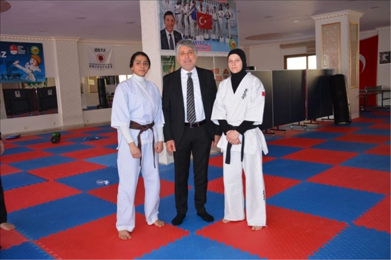 Kırıkhanlı kareteciler dünya şampiyonasında