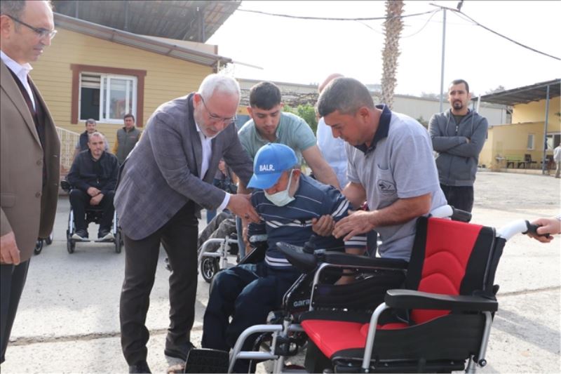 Belediyeden engellilere ´akülü sandalye´