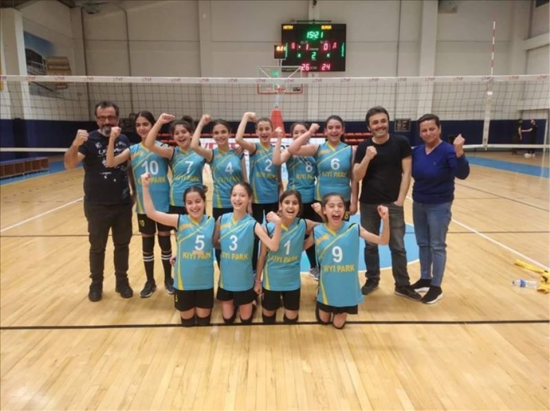 Kız voleybol takımının final mücadelesi