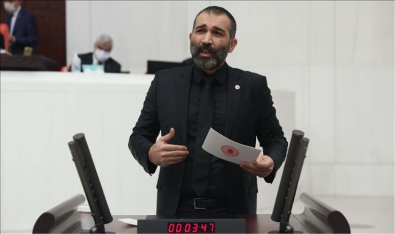 Alevi kadın öğretmene ´ırkçı tehdit´ iddiasına önerge