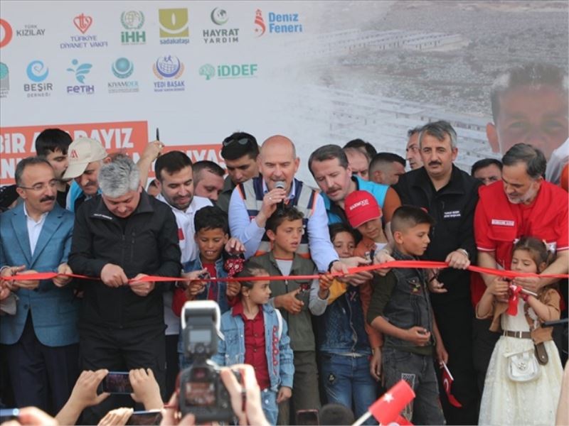 İdlib´de yapılan briket evler sahiplerine teslim edildi