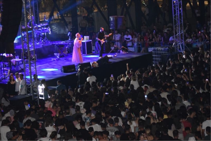 Kalben, Expo alanında konser verdi