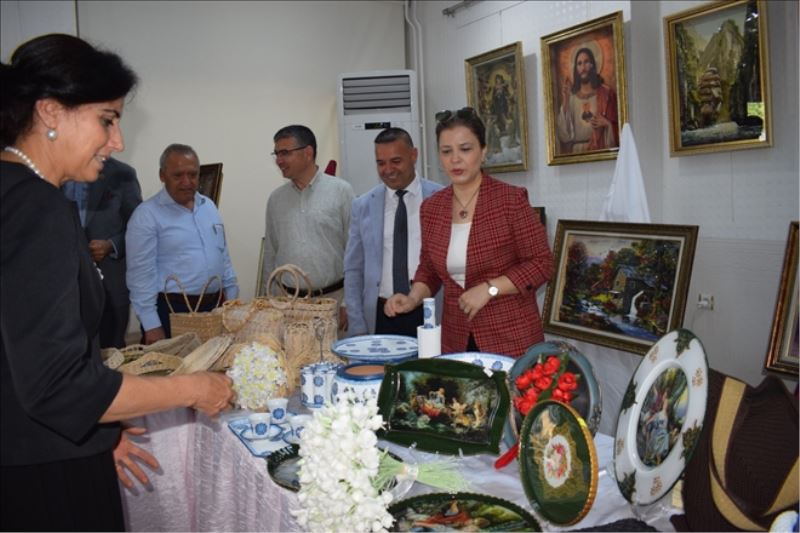 İskenderun HATMEK´in yıl sonu sergisi
