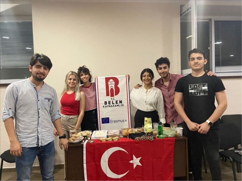 6 genç Erasmus´la Burgaristan´da