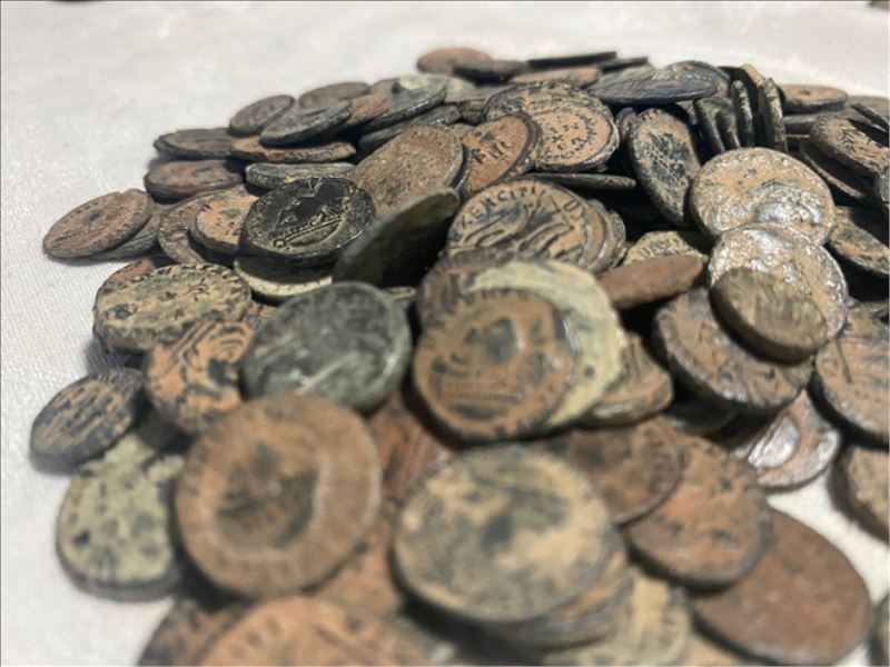 Çantada 1.270 adet sikke