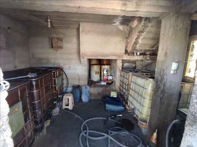 İşyerinde 1.300 litre kaçak akaryakıt