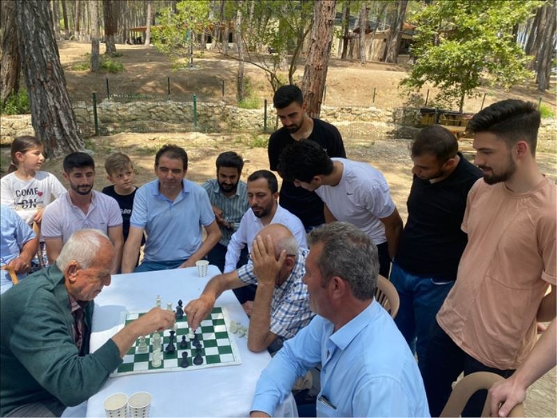 Yayladağı´nda “dama turnuvası” düzenlendi
