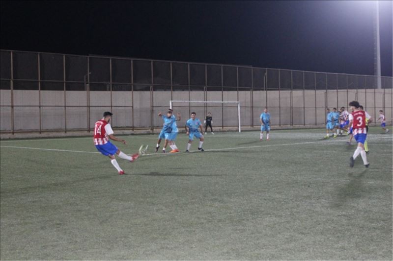 Mahallerarası futbol turnuvası sürüyor