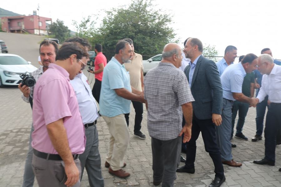 Milletvekili Özel: Milletimizin emrindeyiz