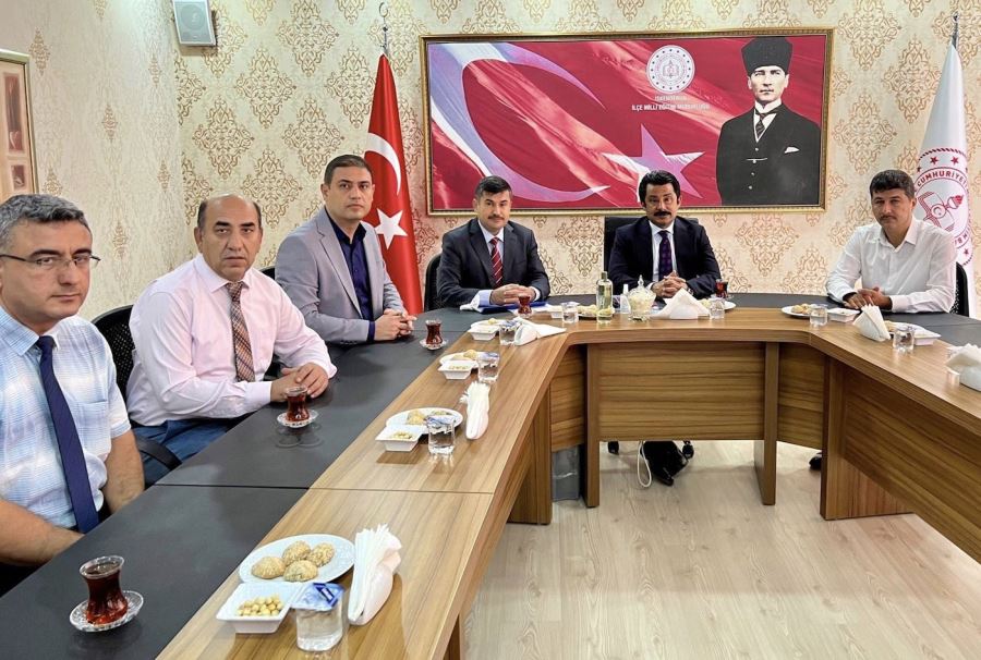 Demiryürek,  ziyaretlerini sürdürüyor