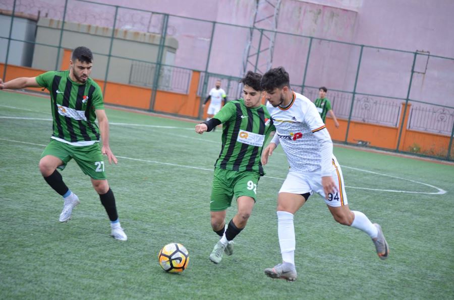 Amatör karşılaşmalar sürüyor