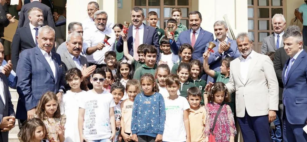 Bakan Tekin ilk ders zilini Hatay’da çaldı
