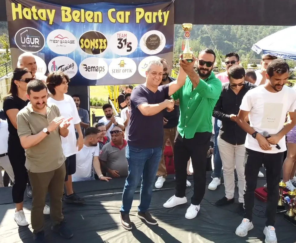 Modifiye araçlar Belen’de buluşturdu