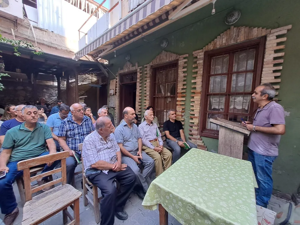 Geyik Böceği’nin imza günü TÜYAP’tan önce İskenderun’da