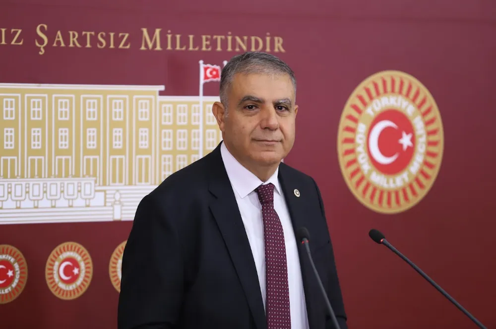 Güzelmansur: Dalında kalan narenciyeyi bakanlık alsın