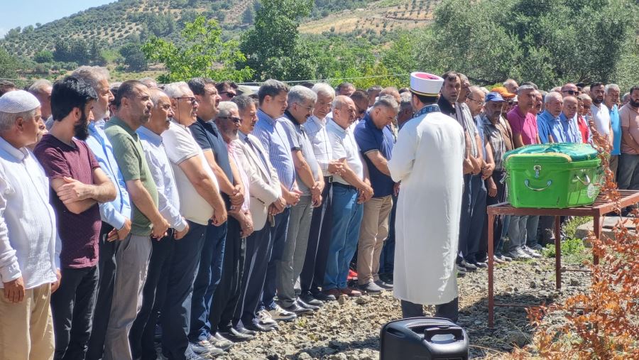 Muhtar Dereboğaz dualar ve gözyaşlarıyla toprağa verildi