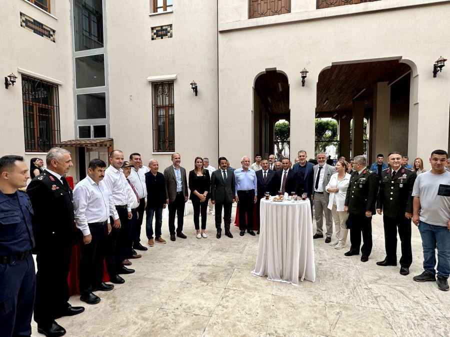 Bayramlaşmada yine hüzün vardı