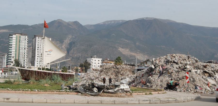 Bakanlık ayrı belediye ayrı mı yapılanacak?