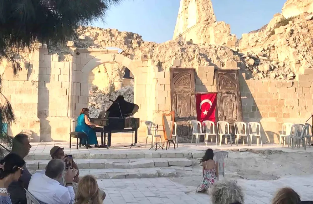 Renan Koen kültürel miras için seslendirdi