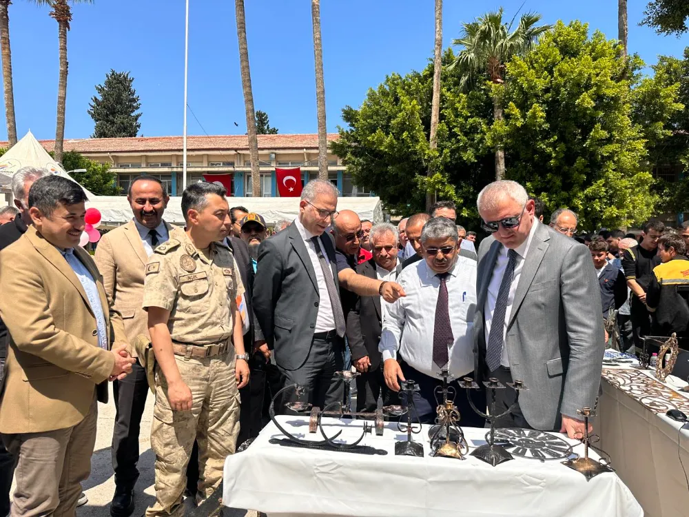Lisede TÜBİTAK 4006 Fuarı